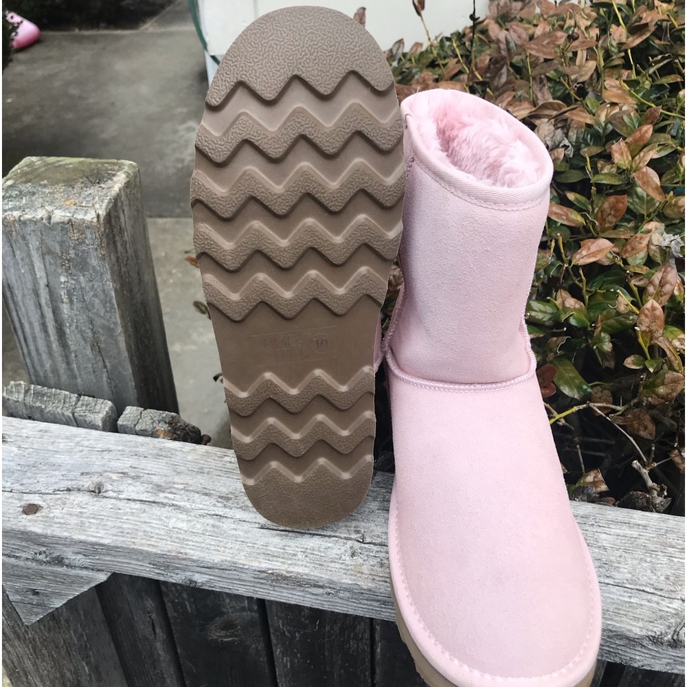 Womens brand new boots size 10
